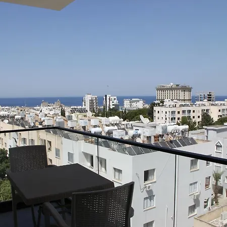 Okman Homes דירה קיירניה