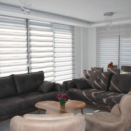 דירה Okman Homes קיירניה